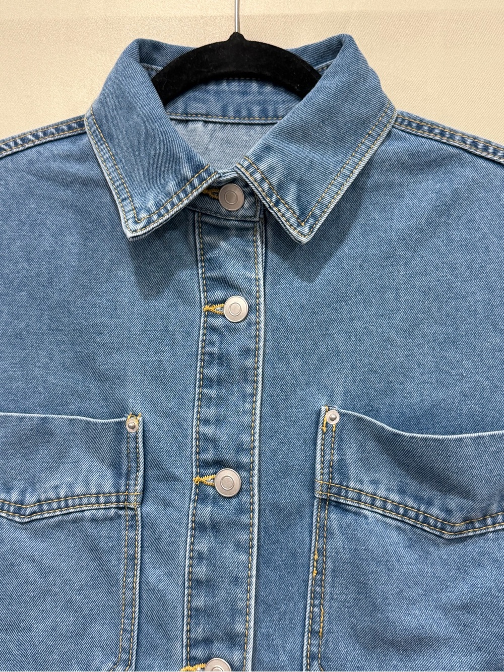 Blue Denim Jean Jacket with Chest Pockets - Classic Workwear Style - Picture 7 of 12